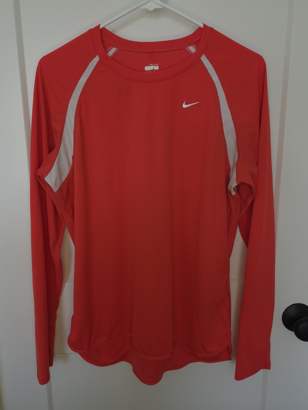 Nike Women's Long-Sleeve DriFit Red Performance Top. Size XL. #SW